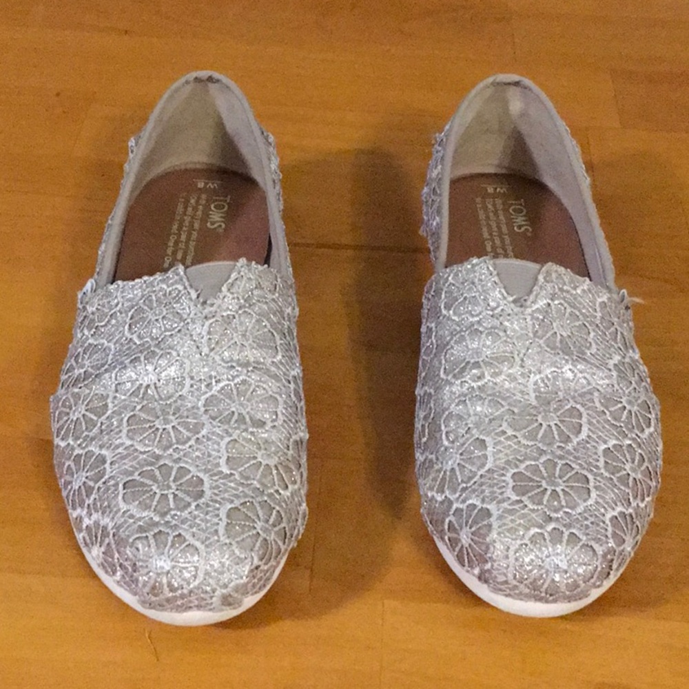 Sparkly Lace Tom’s (Like New)